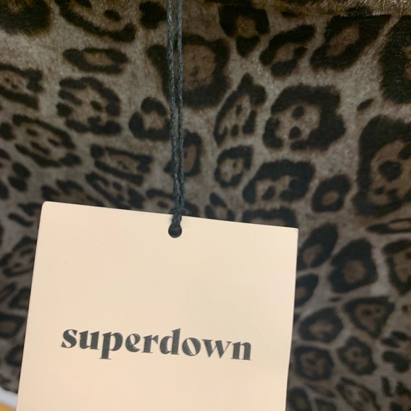 Superdown Cheetah/Leopard Mini Skirt - Picture 4 of 4